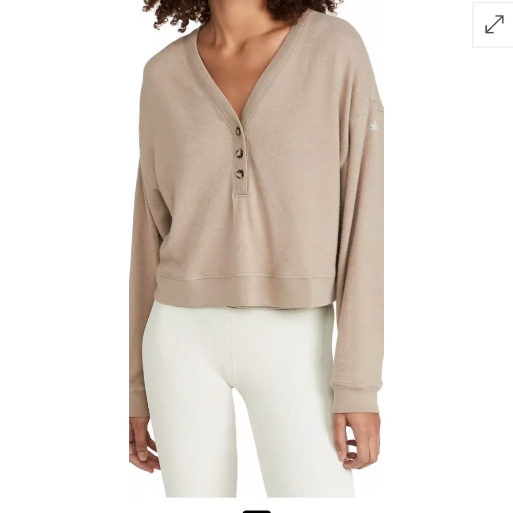 Alo Cropped Henley small